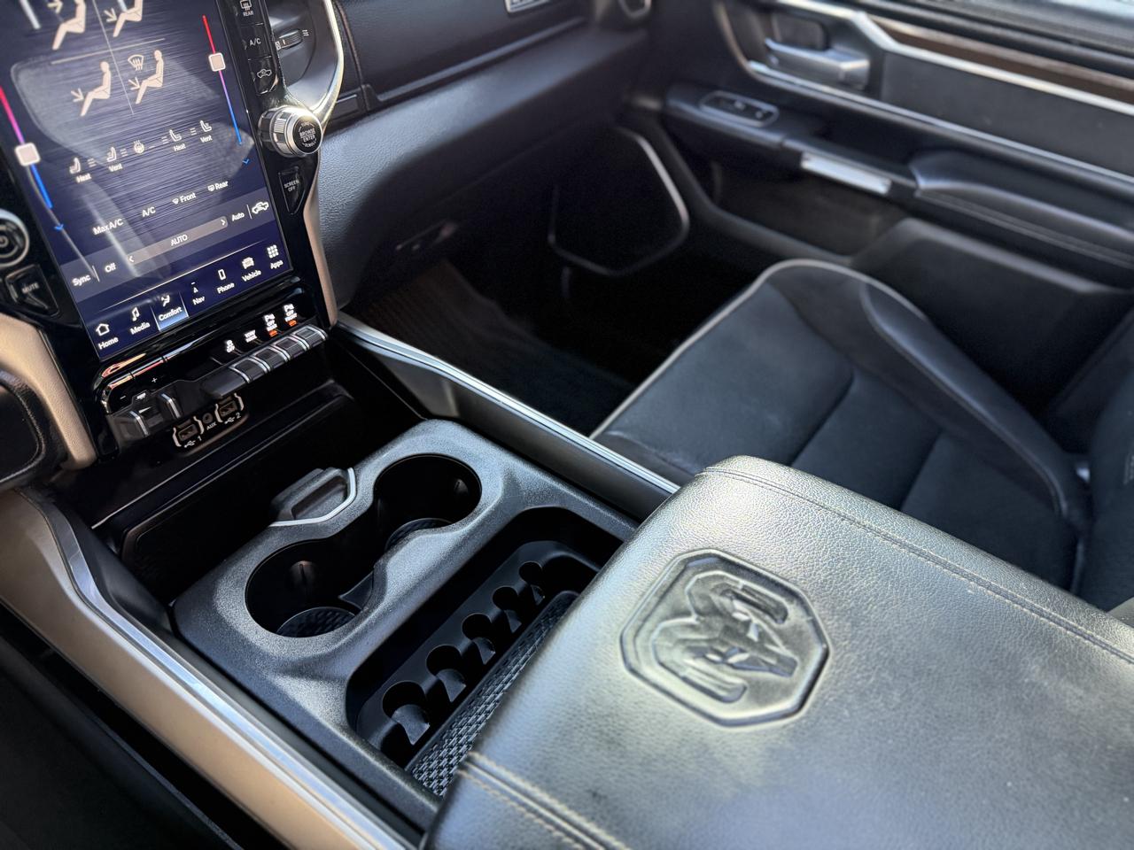 RAM 1500 Laramie Crew Cab SWB 4WD 2022