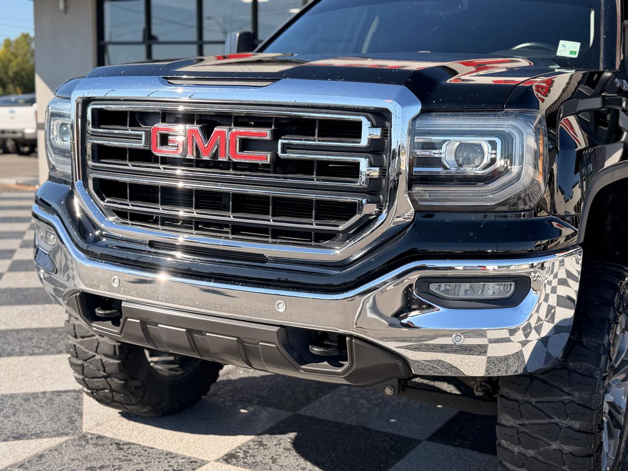 GMC Sierra photo 16