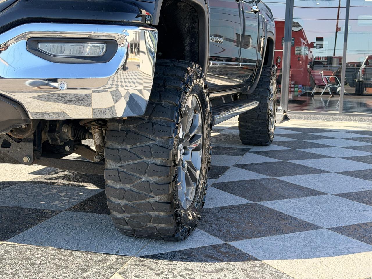 GMC Sierra photo 17