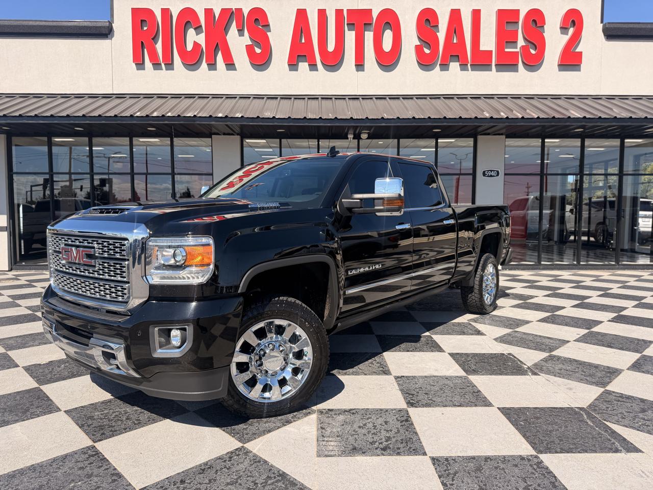 GMC Sierra 2500HD Denali Crew Cab 4WD 2018