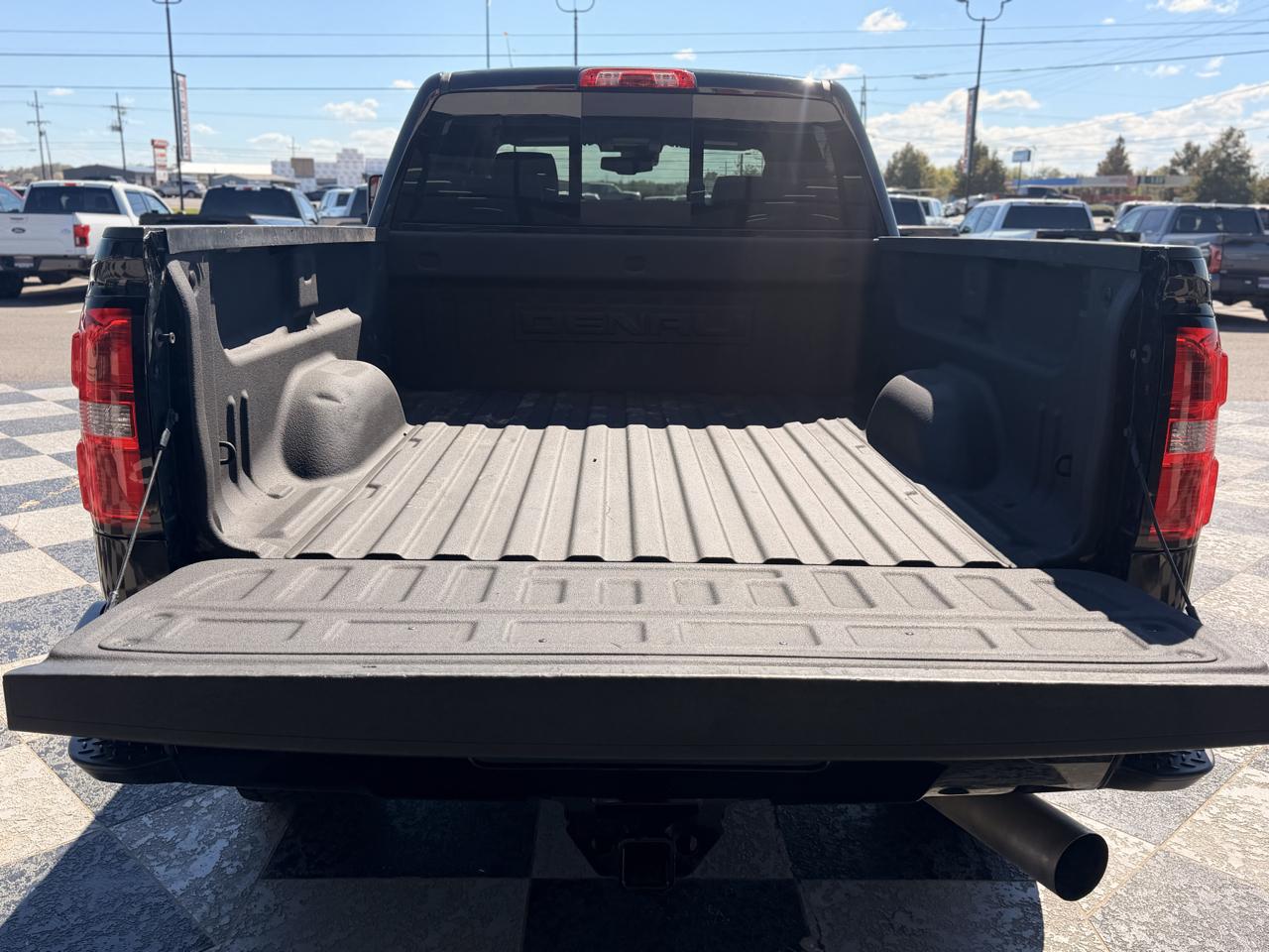 GMC Sierra 2500HD Denali Crew Cab 4WD 2018