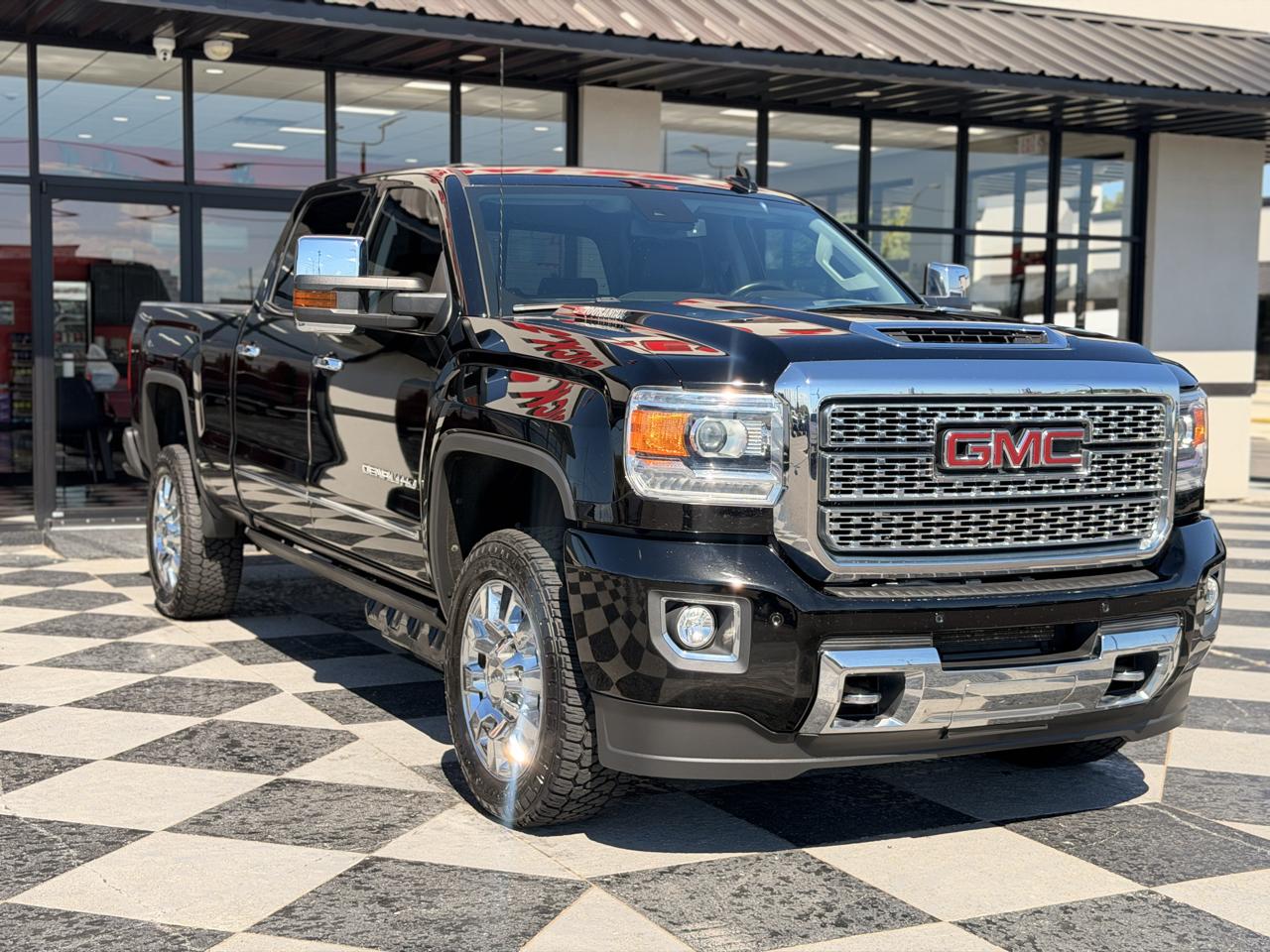 GMC Sierra 2500HD Denali Crew Cab 4WD 2018