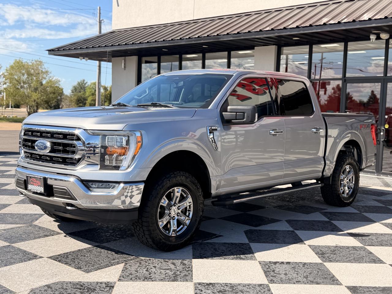 Ford F-150 XLT SuperCrew 4WD 2021