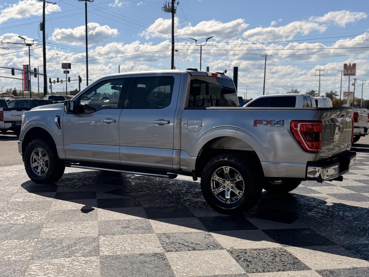 Ford F-150 XLT SuperCrew 4WD 2021