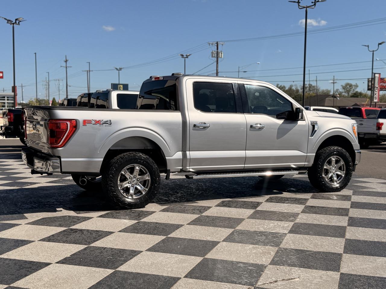 Ford F-150 XLT SuperCrew 4WD 2021