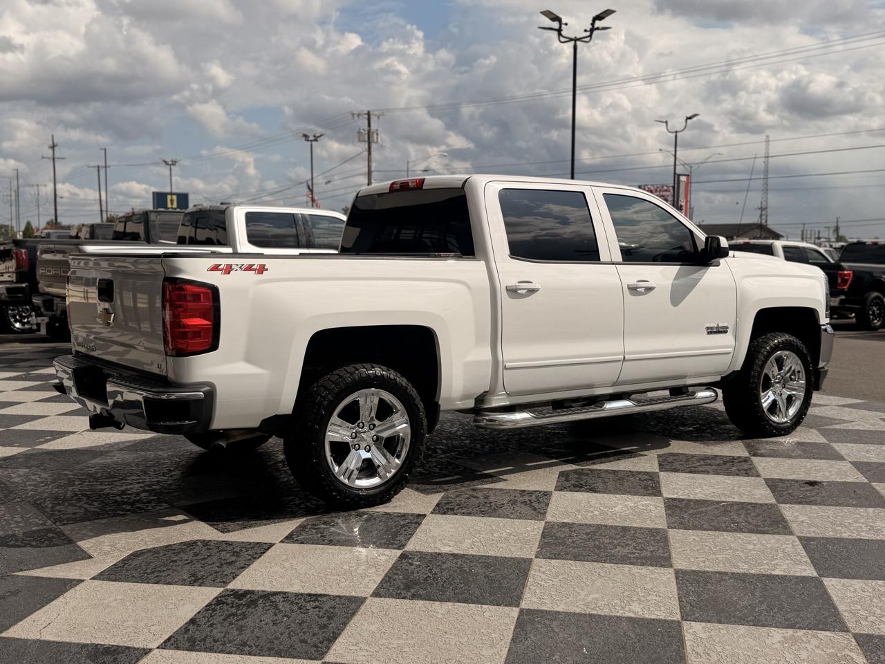 Chevrolet Silverado 1500 LT Crew Cab 4WD 2018