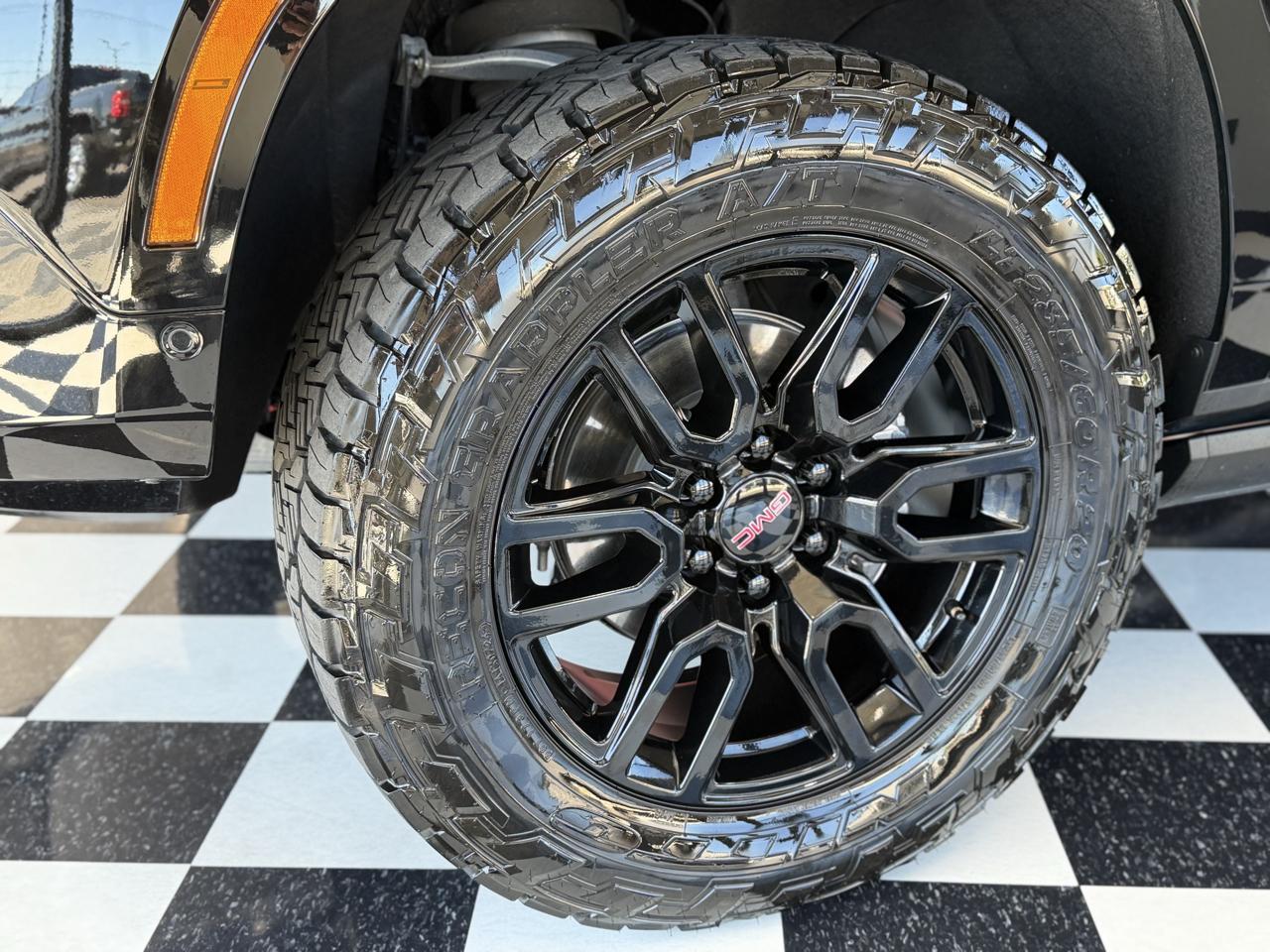 GMC Yukon AT4 Ultimate 4WD 2025
