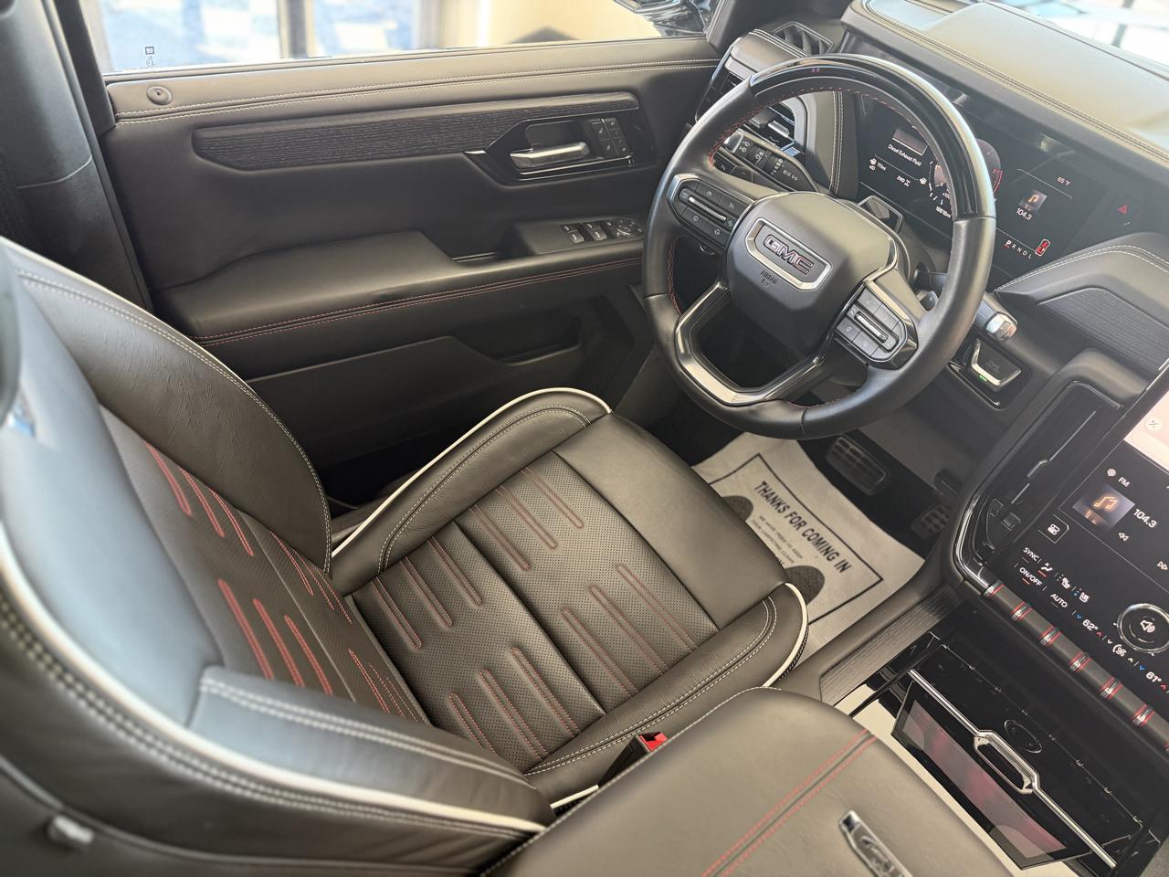 GMC Yukon AT4 Ultimate 4WD 2025