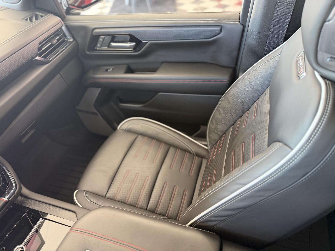 GMC Yukon AT4 Ultimate 4WD 2025