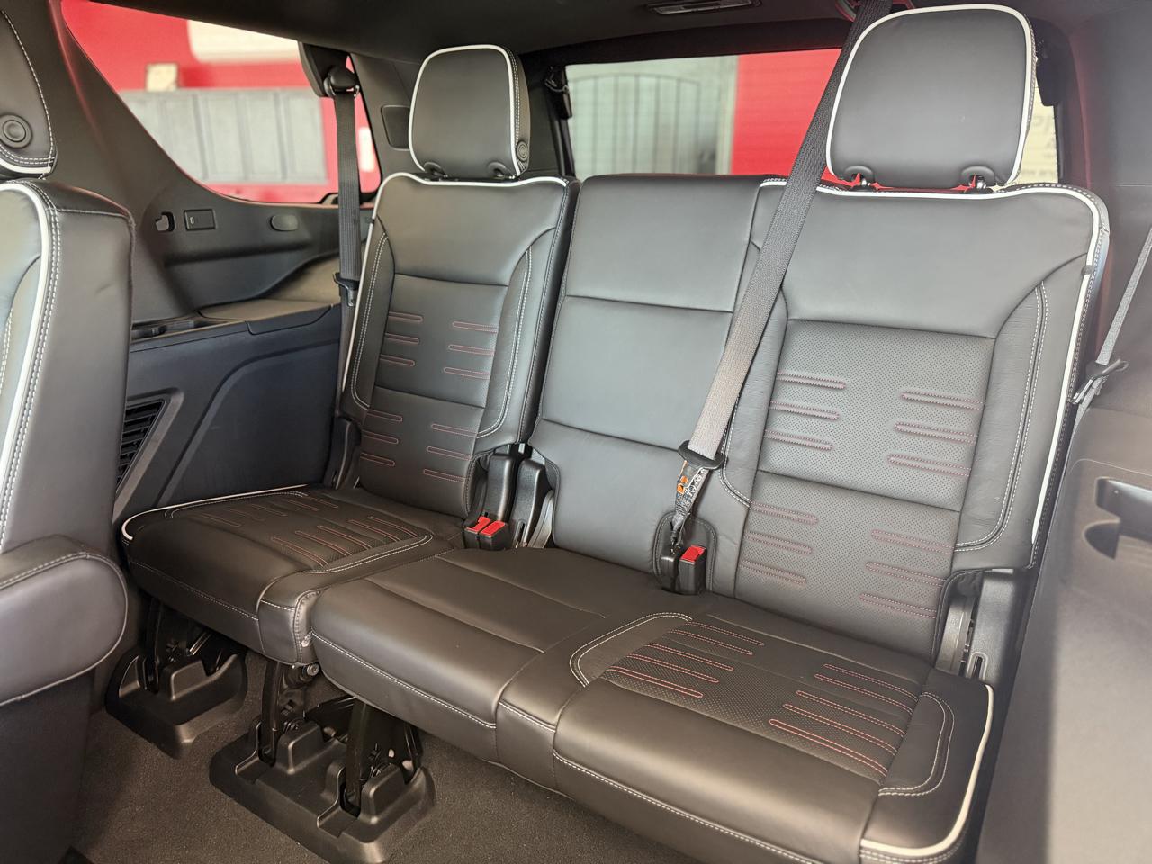 GMC Yukon AT4 Ultimate 4WD 2025
