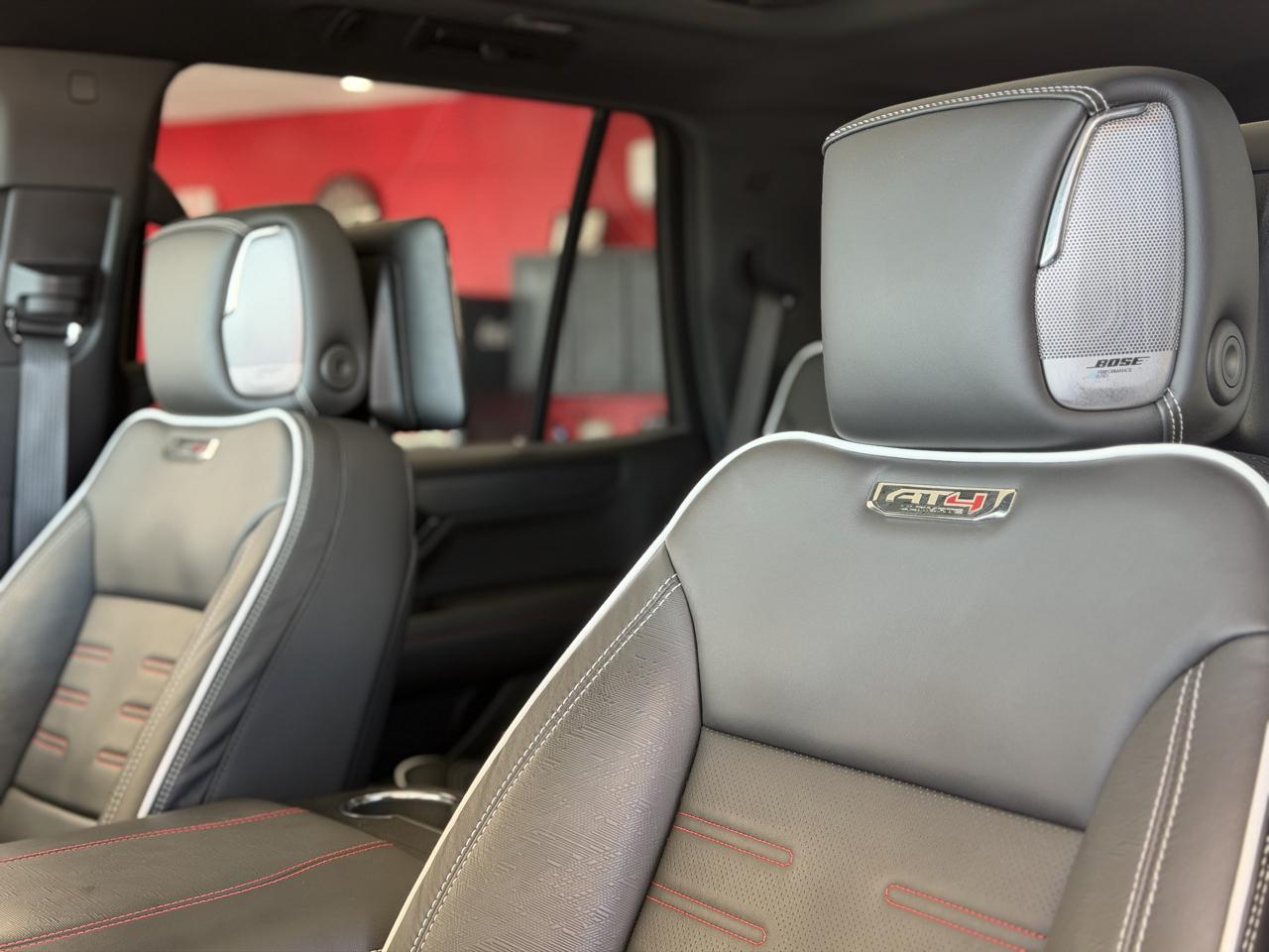 GMC Yukon AT4 Ultimate 4WD 2025