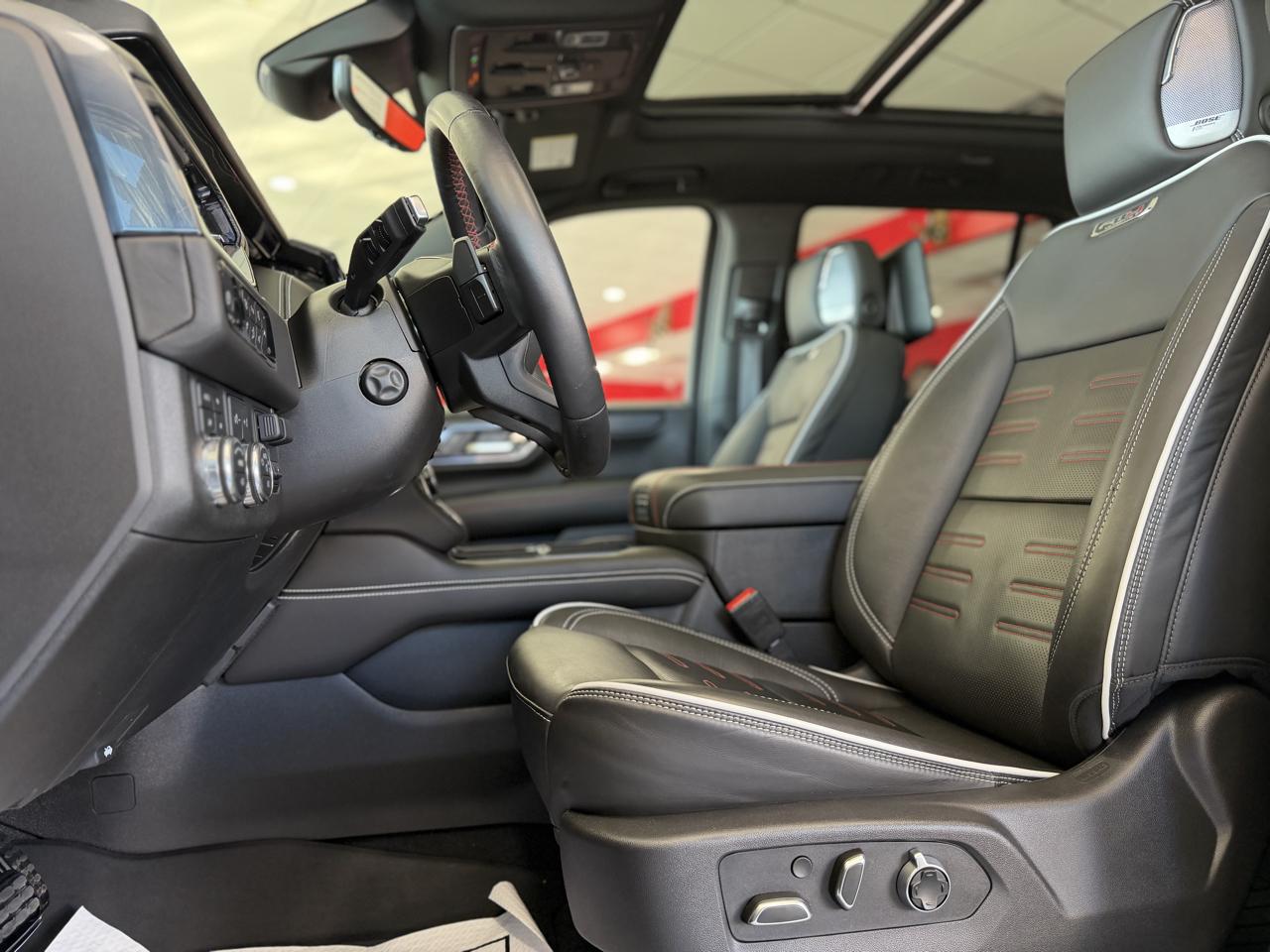 GMC Yukon AT4 Ultimate 4WD 2025