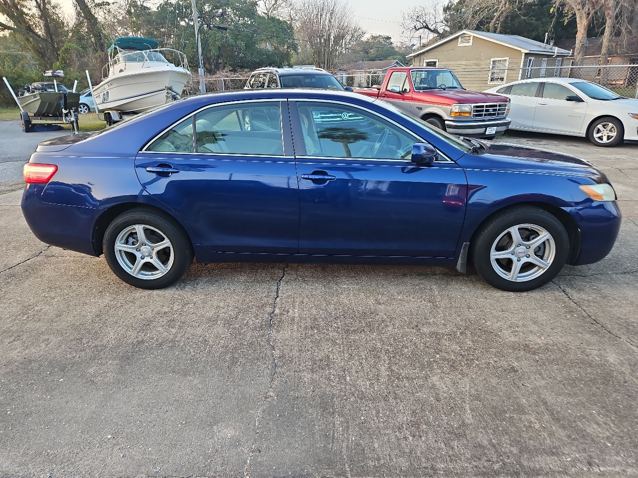 Toyota Camry 4dr Sdn I4 Auto LE (Natl) 2007