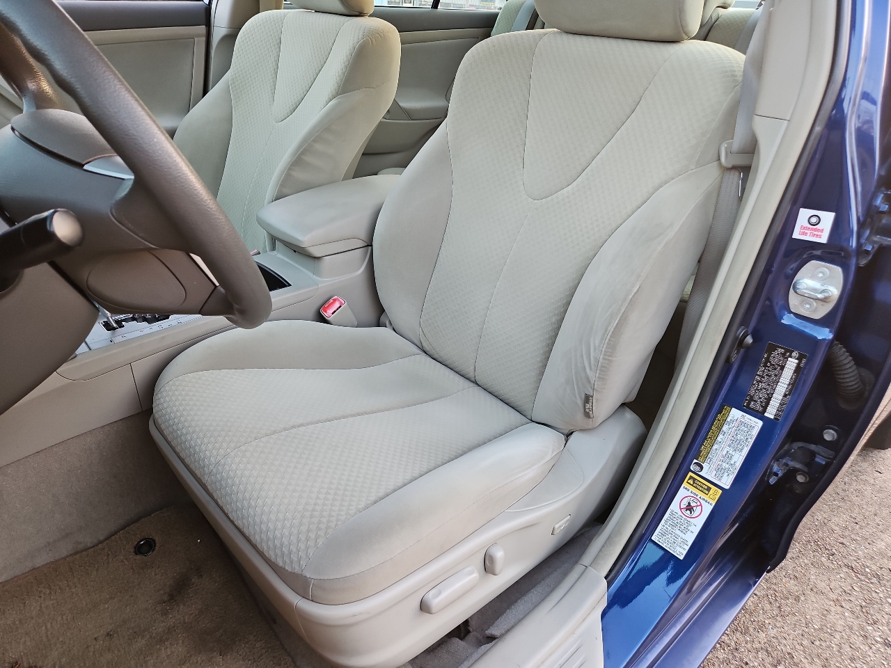 Toyota Camry 4dr Sdn I4 Auto LE (Natl) 2007