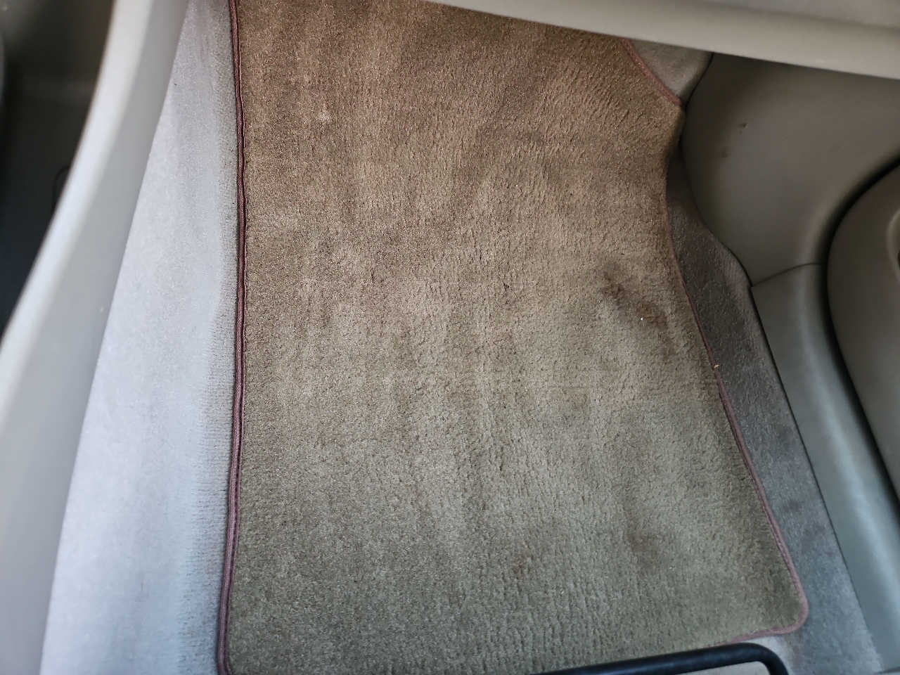 Toyota Camry 4dr Sdn I4 Auto LE (Natl) 2007