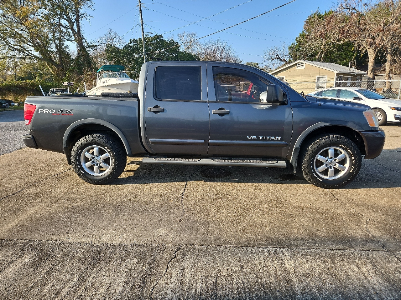 Nissan Titan PRO-4X Crew Cab 4WD SWB 2010