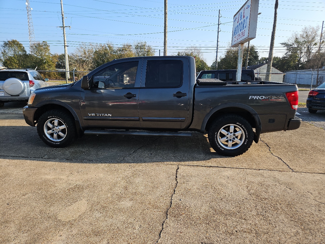 Nissan Titan PRO-4X Crew Cab 4WD SWB 2010