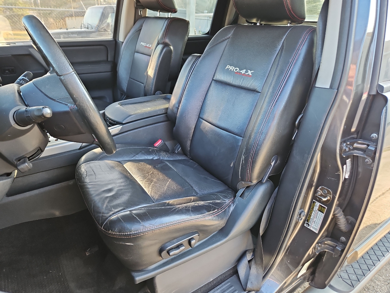 Nissan Titan PRO-4X Crew Cab 4WD SWB 2010