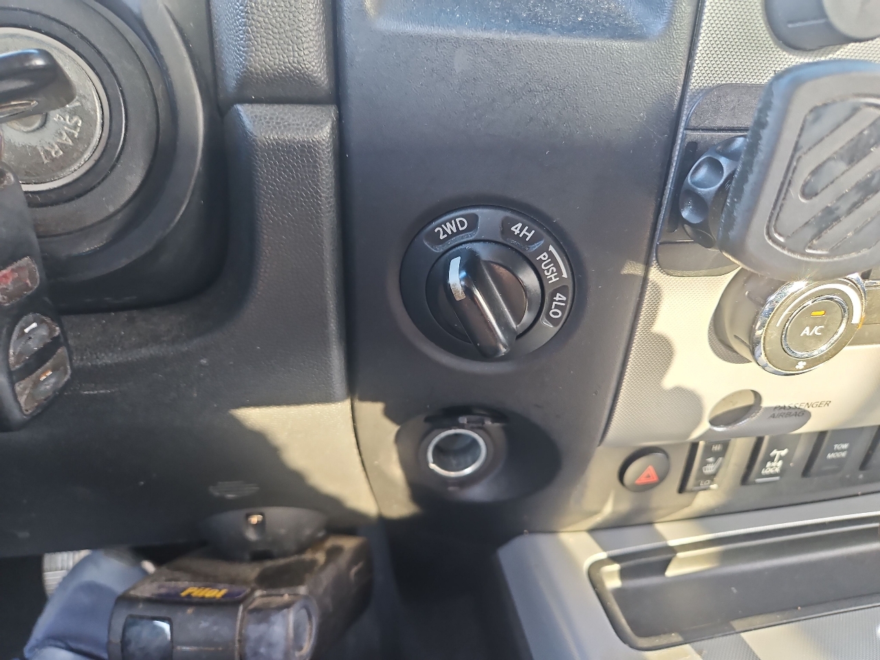 Nissan Titan PRO-4X Crew Cab 4WD SWB 2010