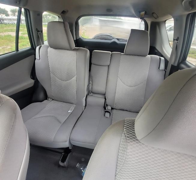 Toyota RAV4 Base I4 2WD 2010