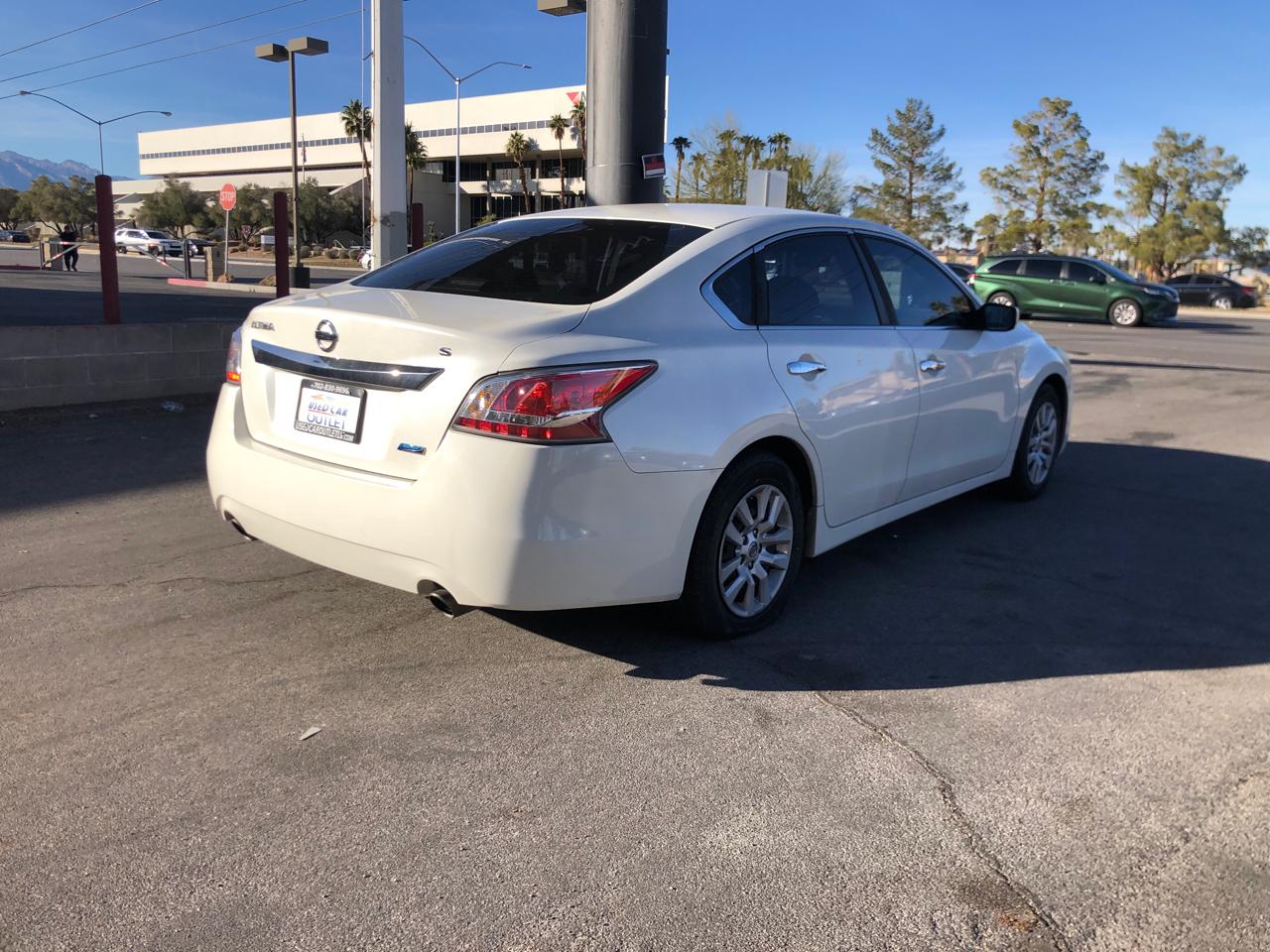Nissan Altima 4dr Sdn I4 2.5 S 2014
