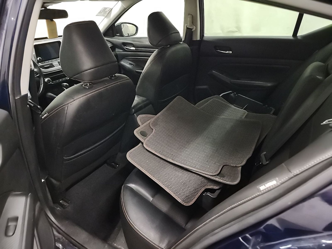 Nissan Altima 2.5 SR Sedan 2021 Nissan Altima 2.5 SR Sedan 2021