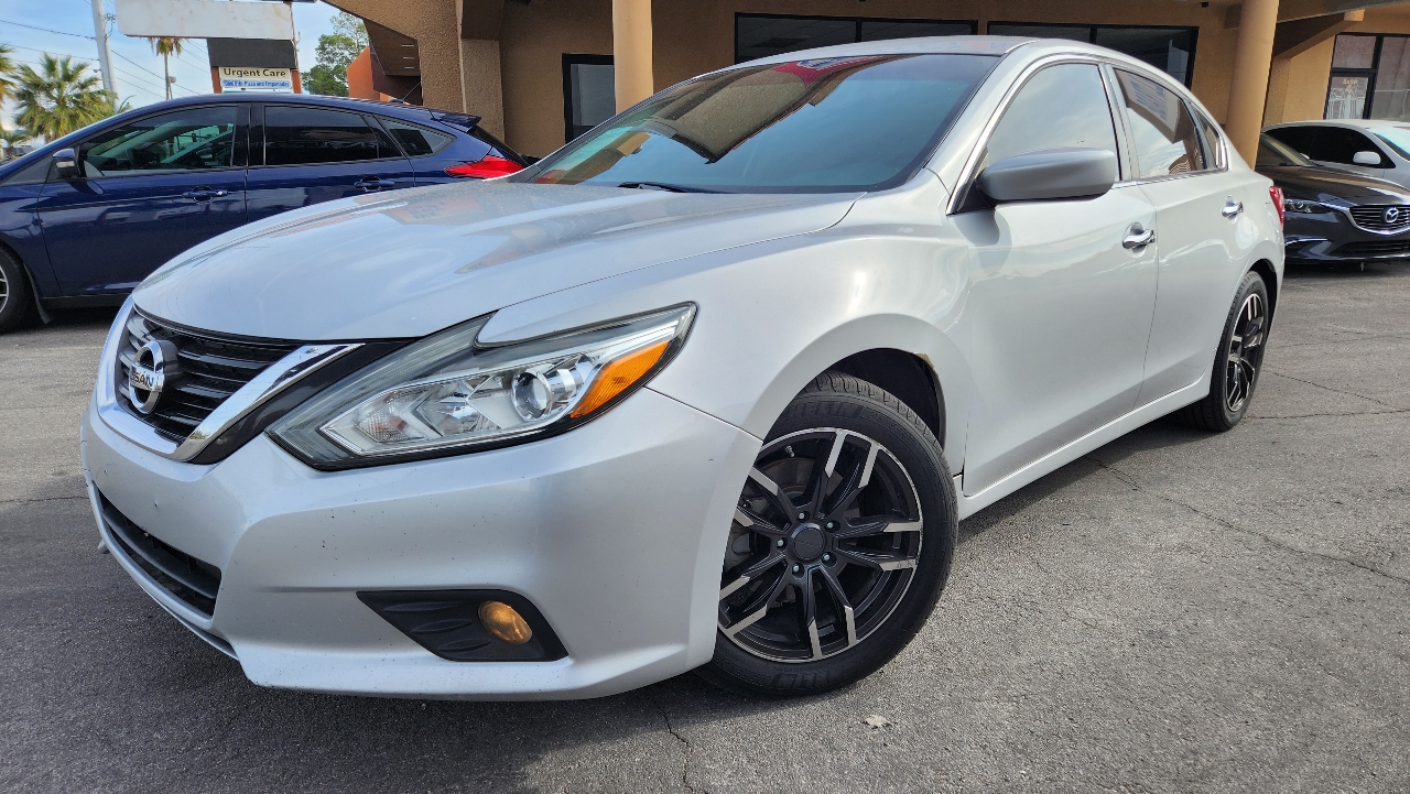 Nissan Altima 2.5 SV Sedan 2017