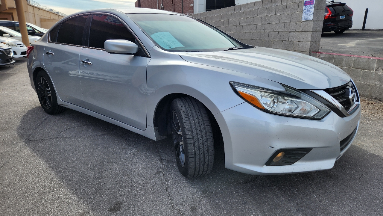 Nissan Altima 2.5 SV Sedan 2017