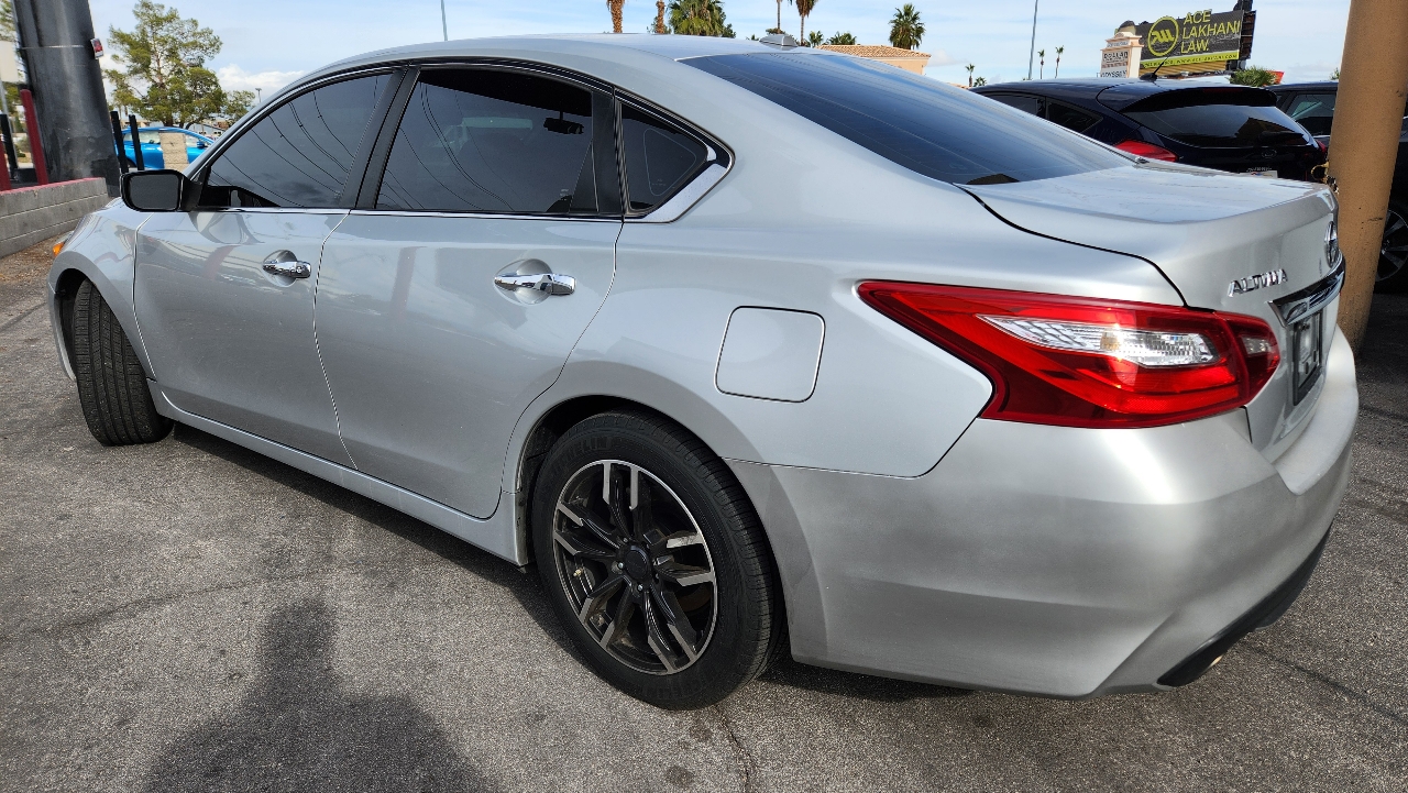 Nissan Altima 2.5 SV Sedan 2017