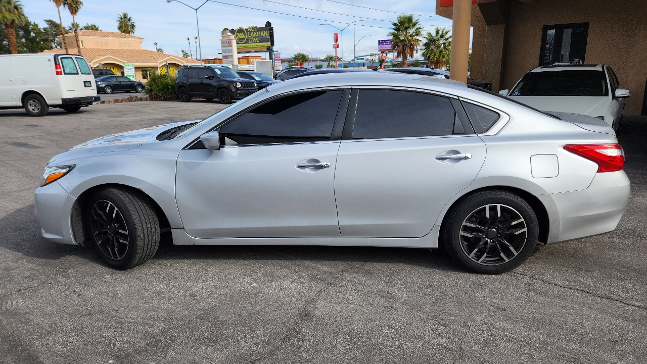 Nissan Altima 2.5 SV Sedan 2017