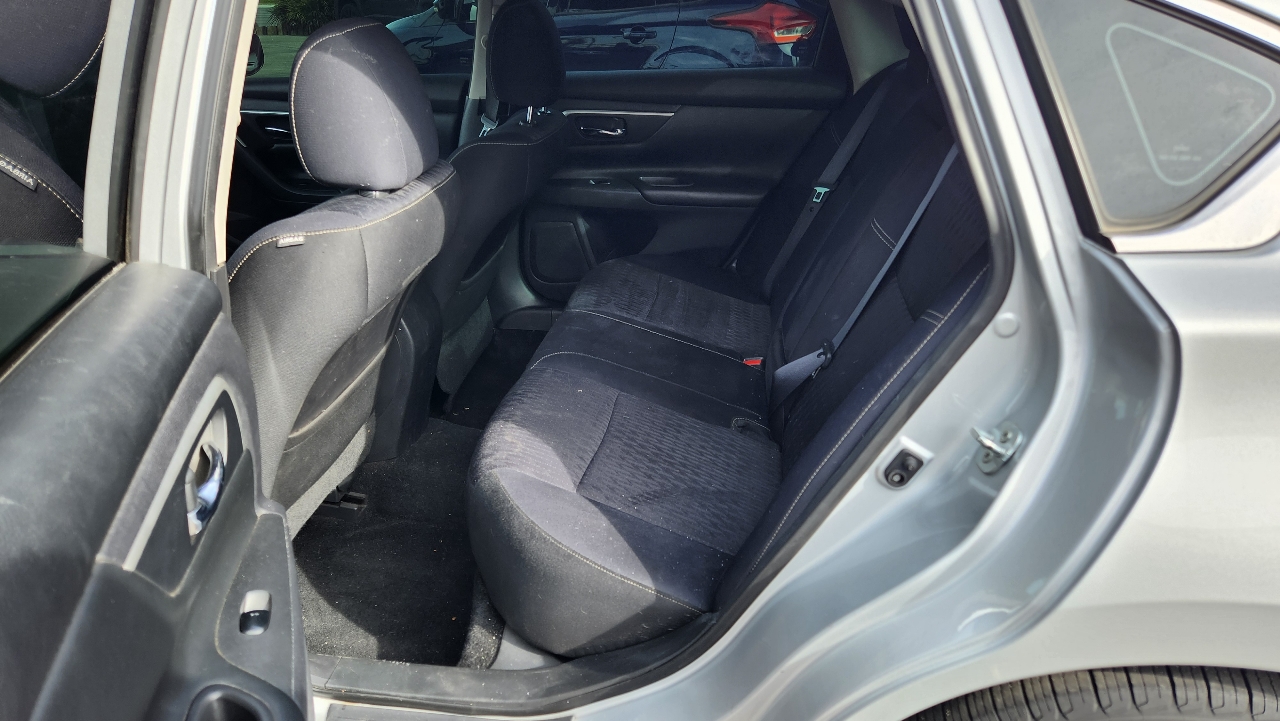 Nissan Altima 2.5 SV Sedan 2017