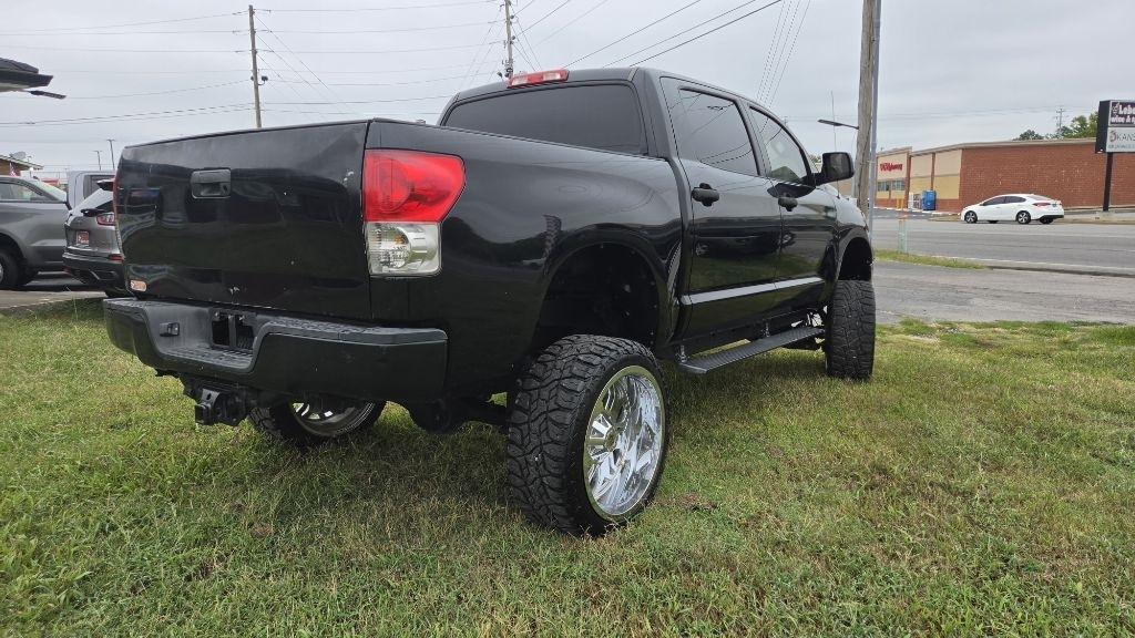 Toyota Tundra 4WD Truck CrewMax 5.7L FFV V8 6-Spd AT (Natl) 2009