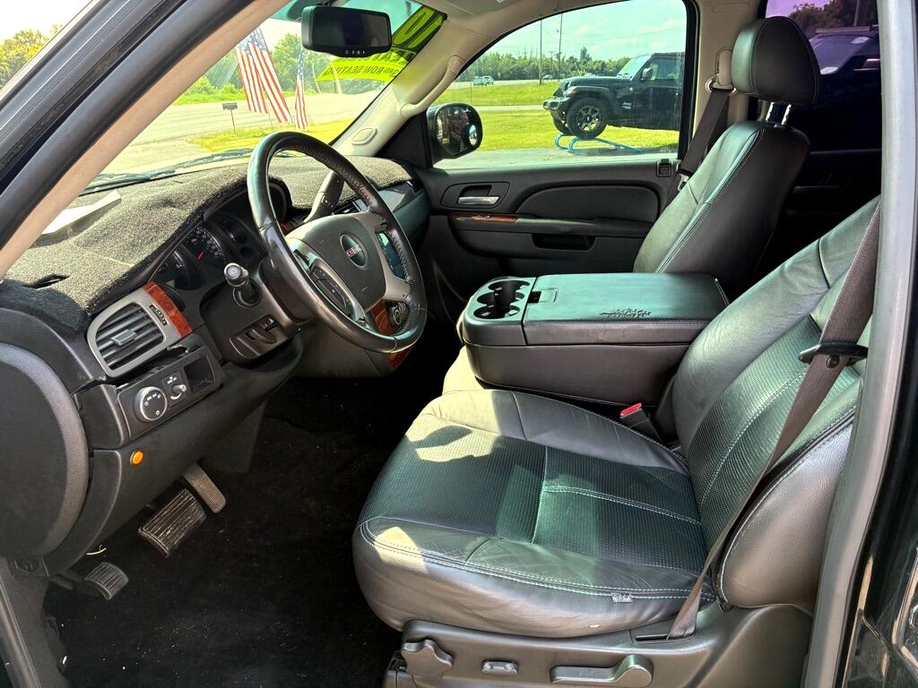 GMC Yukon 2WD 4dr 1500 SLE 2010 GMC Yukon 2WD 4dr 1500 SLE 2010