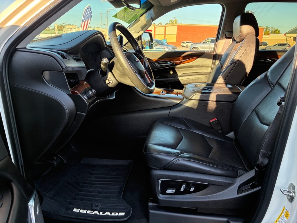 Cadillac Escalade ESV 4WD 4dr Luxury 2015 Cadillac Escalade ESV 4WD 4dr Luxury 2015