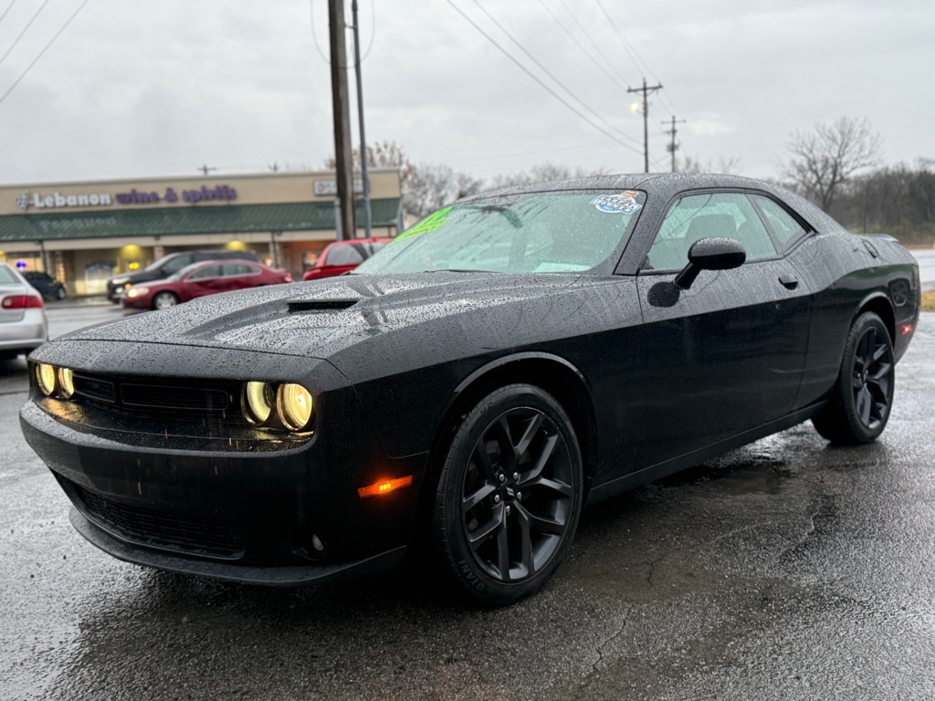 2019 Dodge Challenger SXT RWD