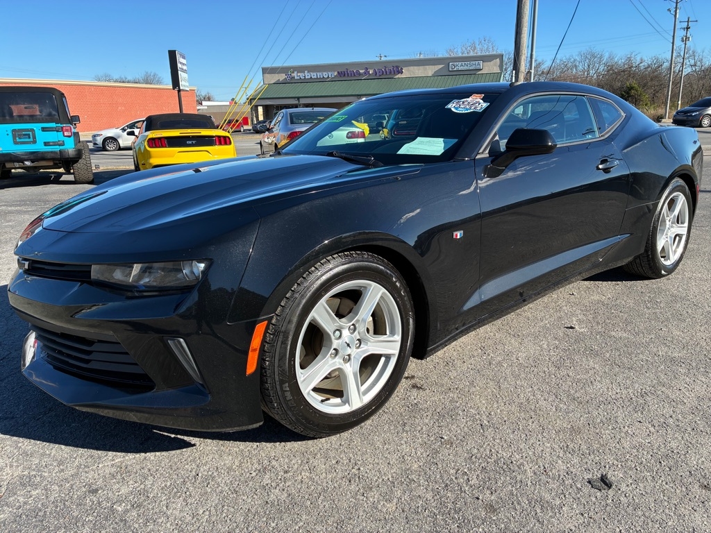 2018 Chevrolet Camaro 2dr Cpe 1LT