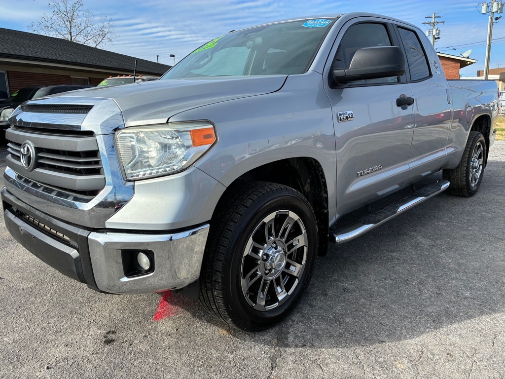2015 Toyota Tundra 2WD Truck Double Cab 5.7L V8 6-Spd AT SR5 (Natl)
