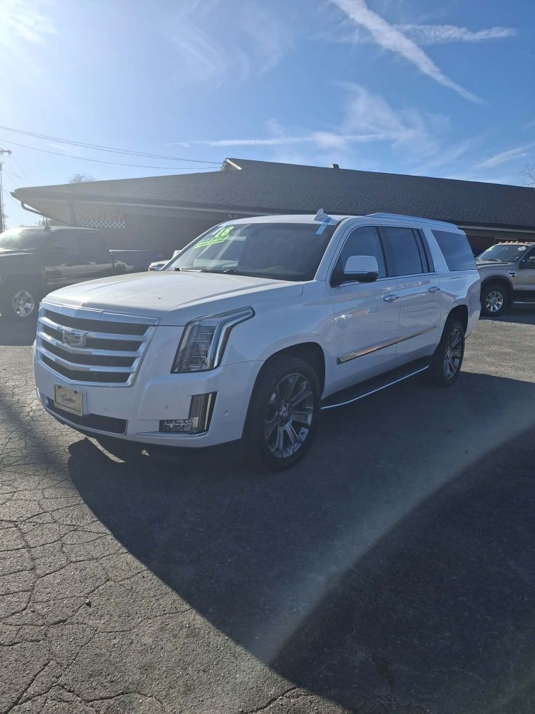 2018 Cadillac Escalade ESV Base's photo