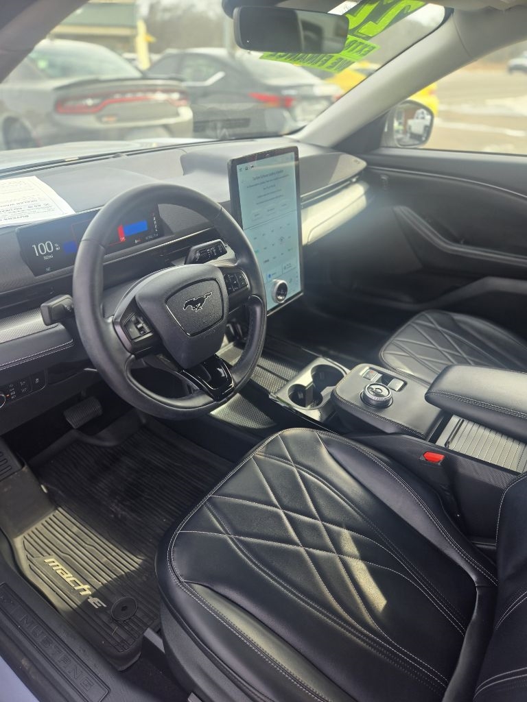 Ford Mustang Mach-E Select AWD 2022