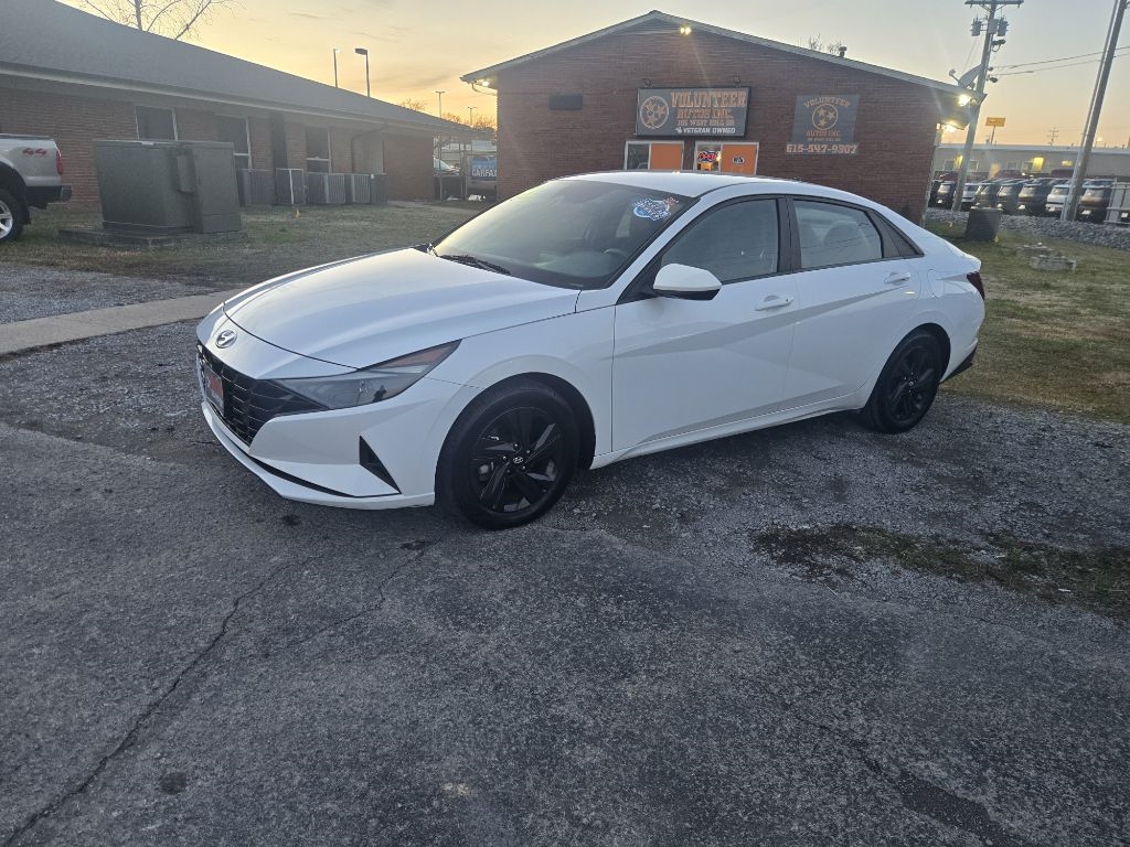 2023 Hyundai Elantra SEL IVT