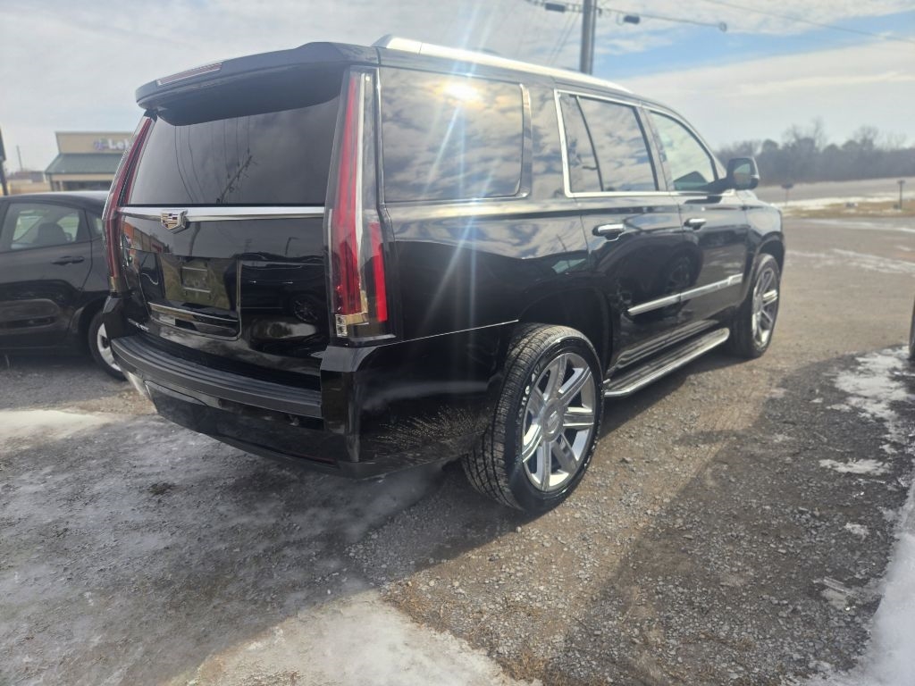 Cadillac Escalade 2WD 4dr Luxury 2018