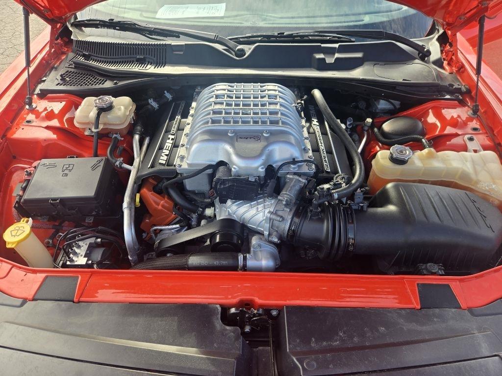 Dodge Challenger 2dr Cpe SRT Hellcat 2016