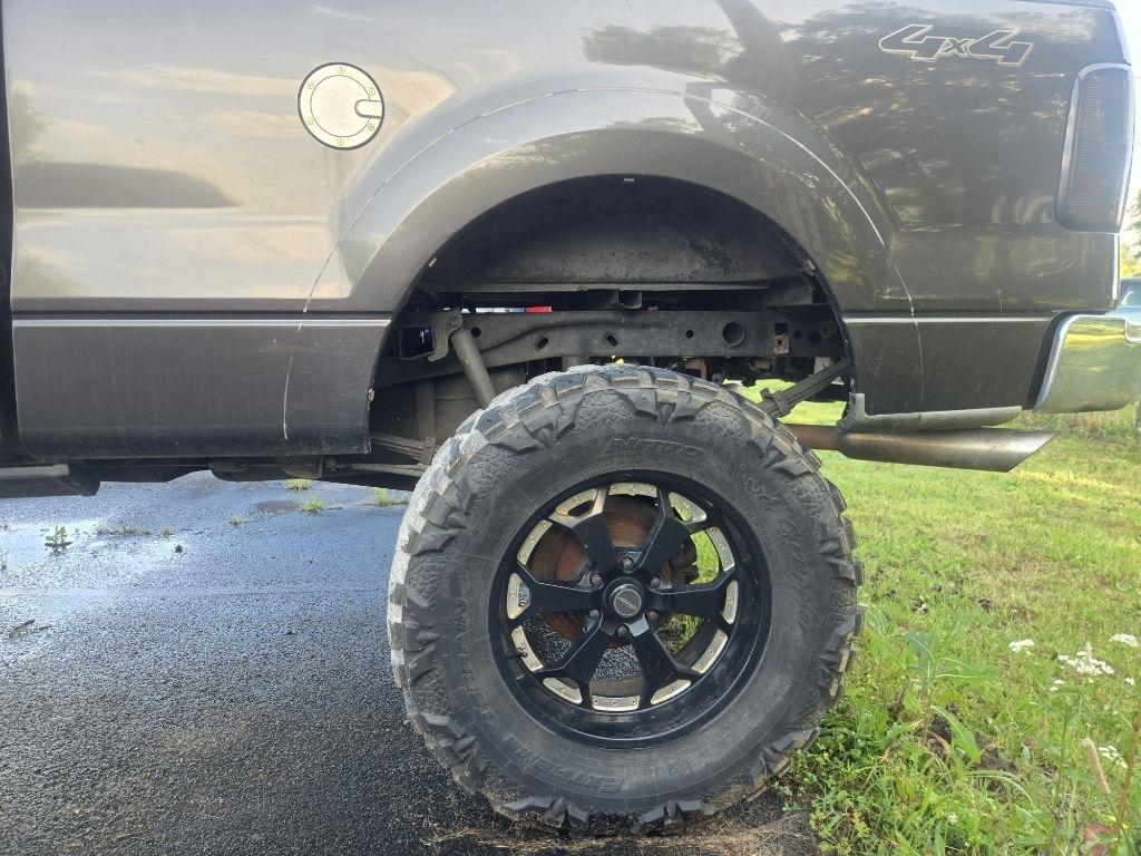 Ford F-150 Supercab 145" Lariat 4WD 2005