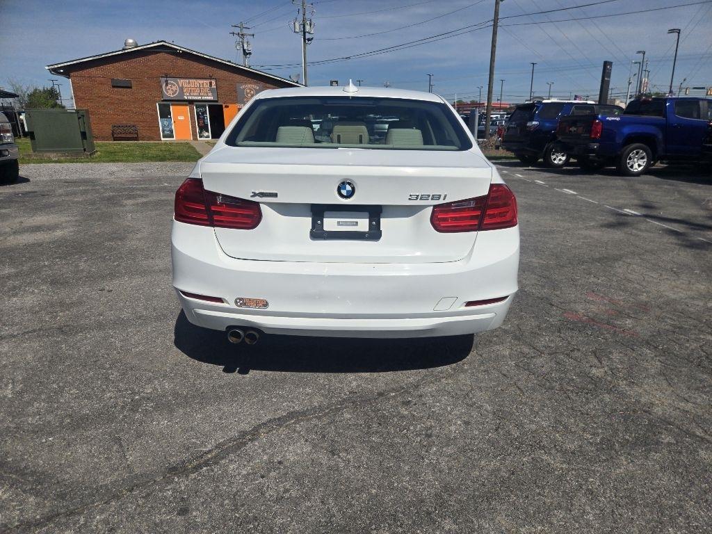 BMW 3 Series 4dr Sdn 328i xDrive AWD SULEV 2015