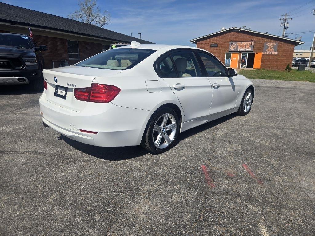 BMW 3 Series 4dr Sdn 328i xDrive AWD SULEV 2015