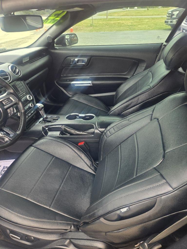 Ford Mustang 2dr Conv V6 2015