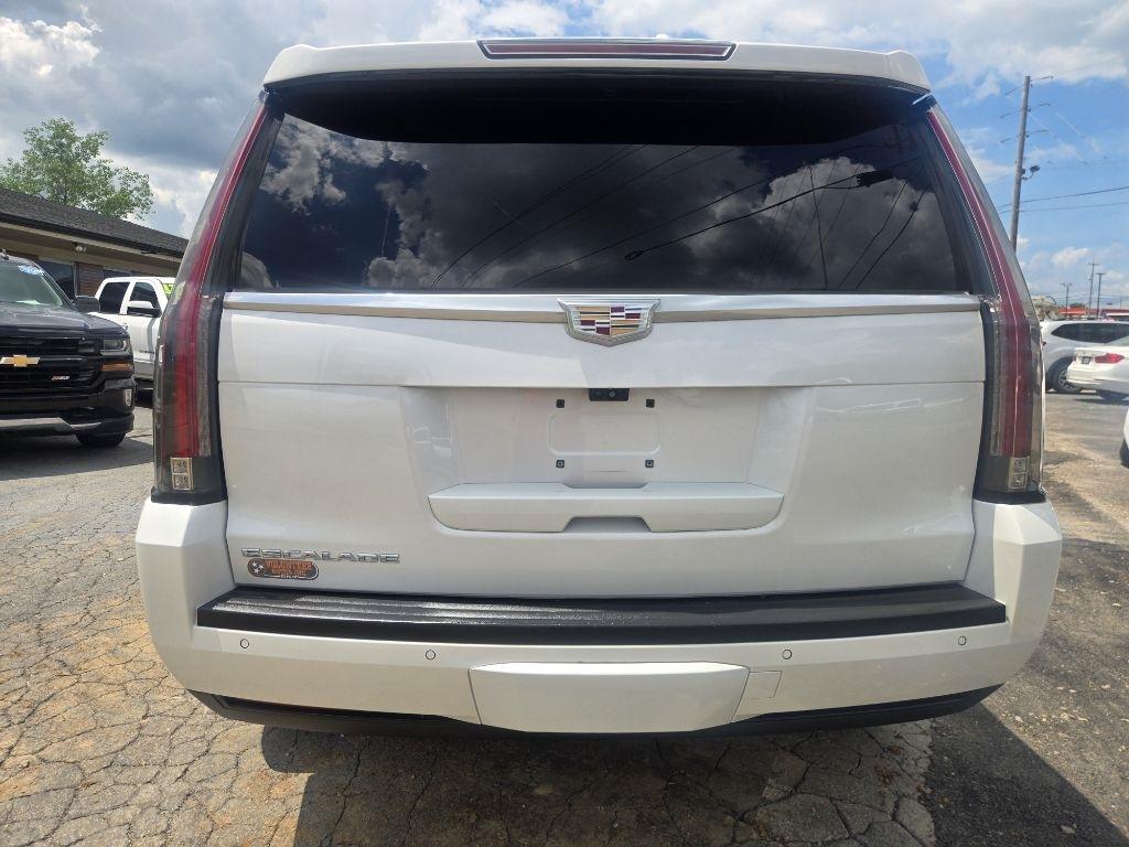 Cadillac Escalade Luxury 4WD 2017