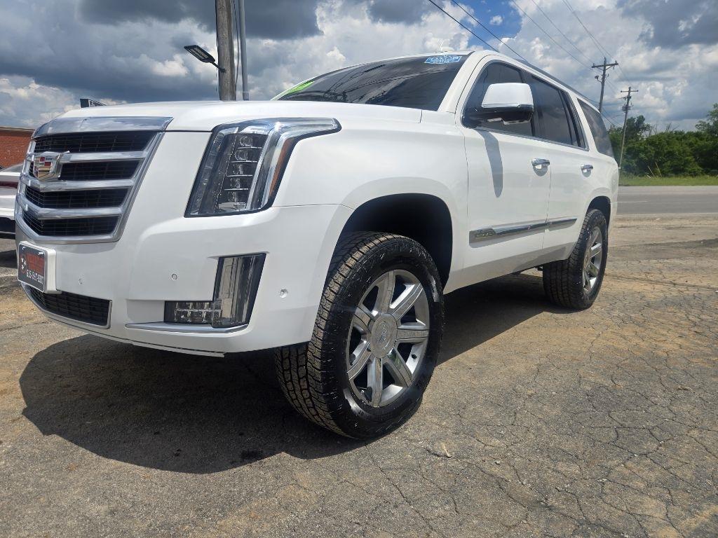 Cadillac Escalade Luxury 4WD 2017