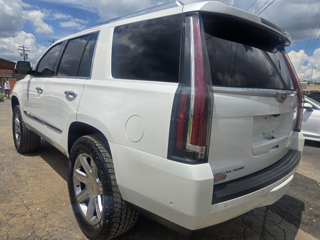 Cadillac Escalade Luxury 4WD 2017