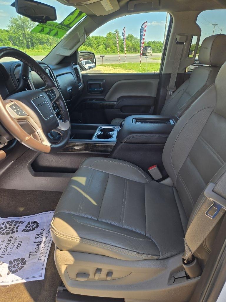 GMC Sierra 1500 Denali Crew Cab Long Box 4WD 2016
